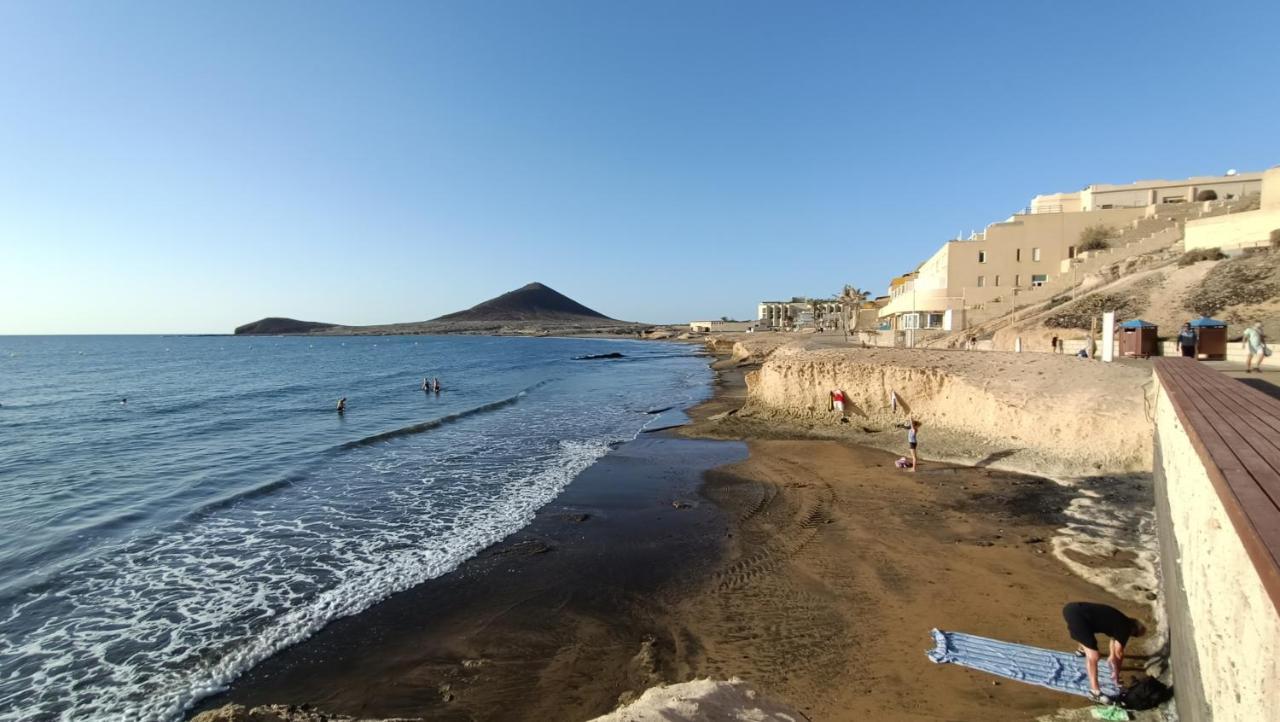 Views Of El Medano Beach, Two Eksteriør billede