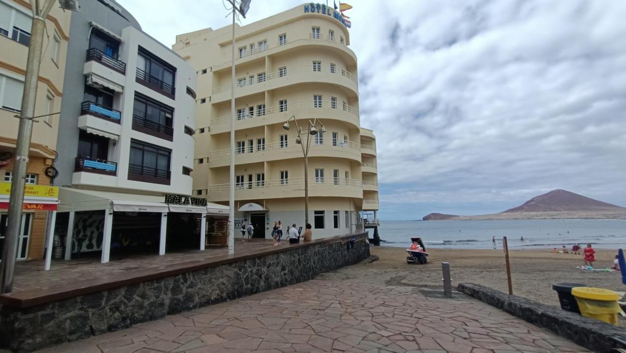 Views Of El Medano Beach, Two Eksteriør billede